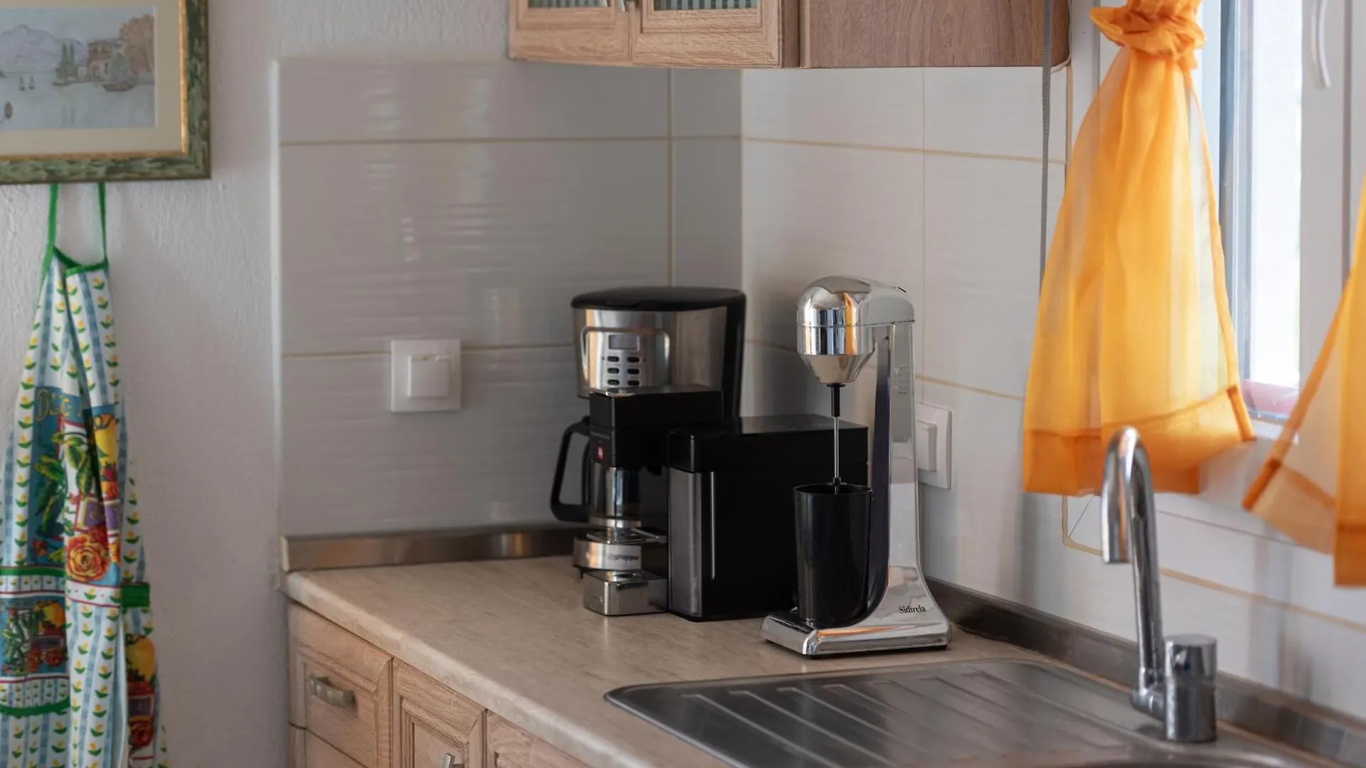 Luxury Apartment Никити 0*,
